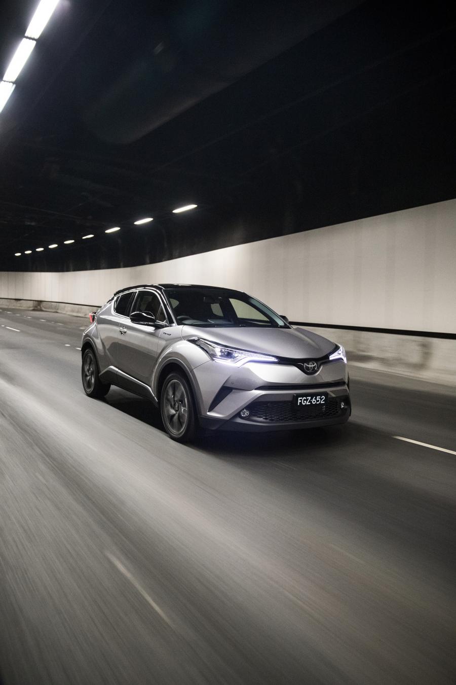  Toyota C-HR 2017 года  (AU) (фото 28 из 30)